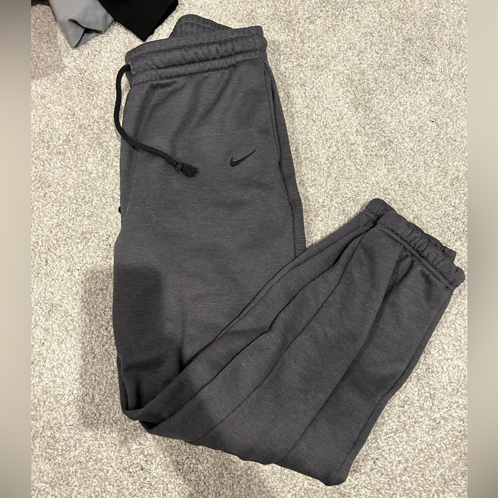 Nike joggers size S